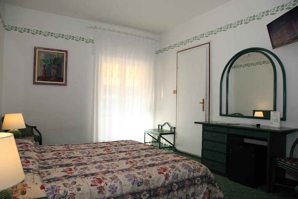 Hotel Diana Grado Zewnętrze zdjęcie