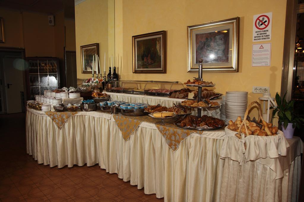 Hotel Diana Grado Zewnętrze zdjęcie